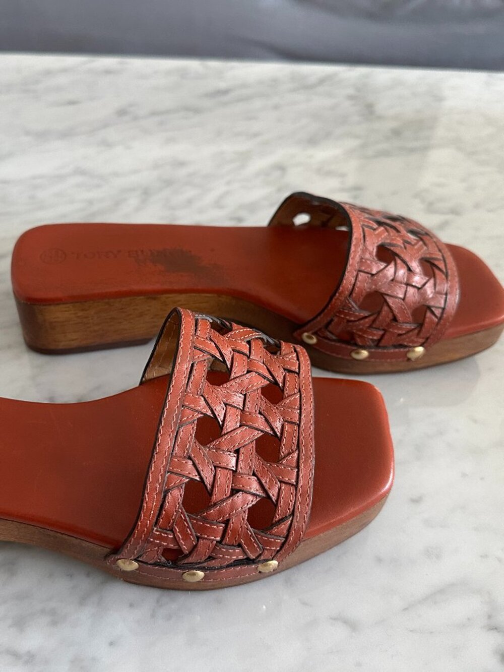 Tory Burch Brown Basketweave Leather Clog Size 7 - Picture 4 of 7